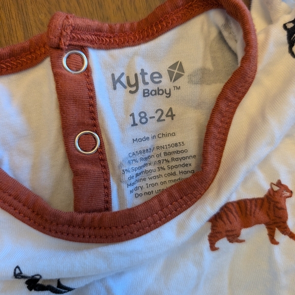 Kyte Baby Cat Print Bodysuit Dress Sz 18-24M - Picture 2 of 4